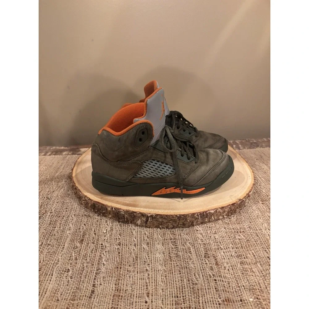 Jordan 5 Retro LS Olive‎ UNDFTD 2006 Sz 2Y